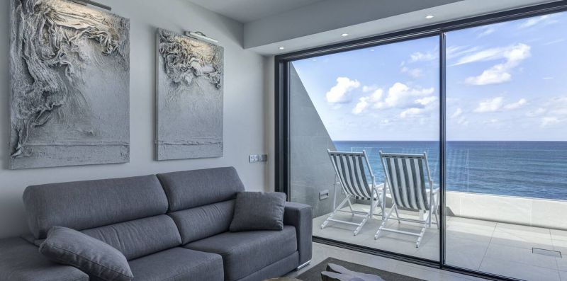 Luxurious Sea View Accommodation Las Canteras — MindFit Holidays